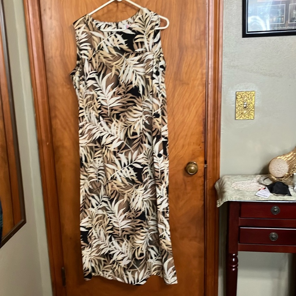 Elegant Leaf Print Sleeveless Dress